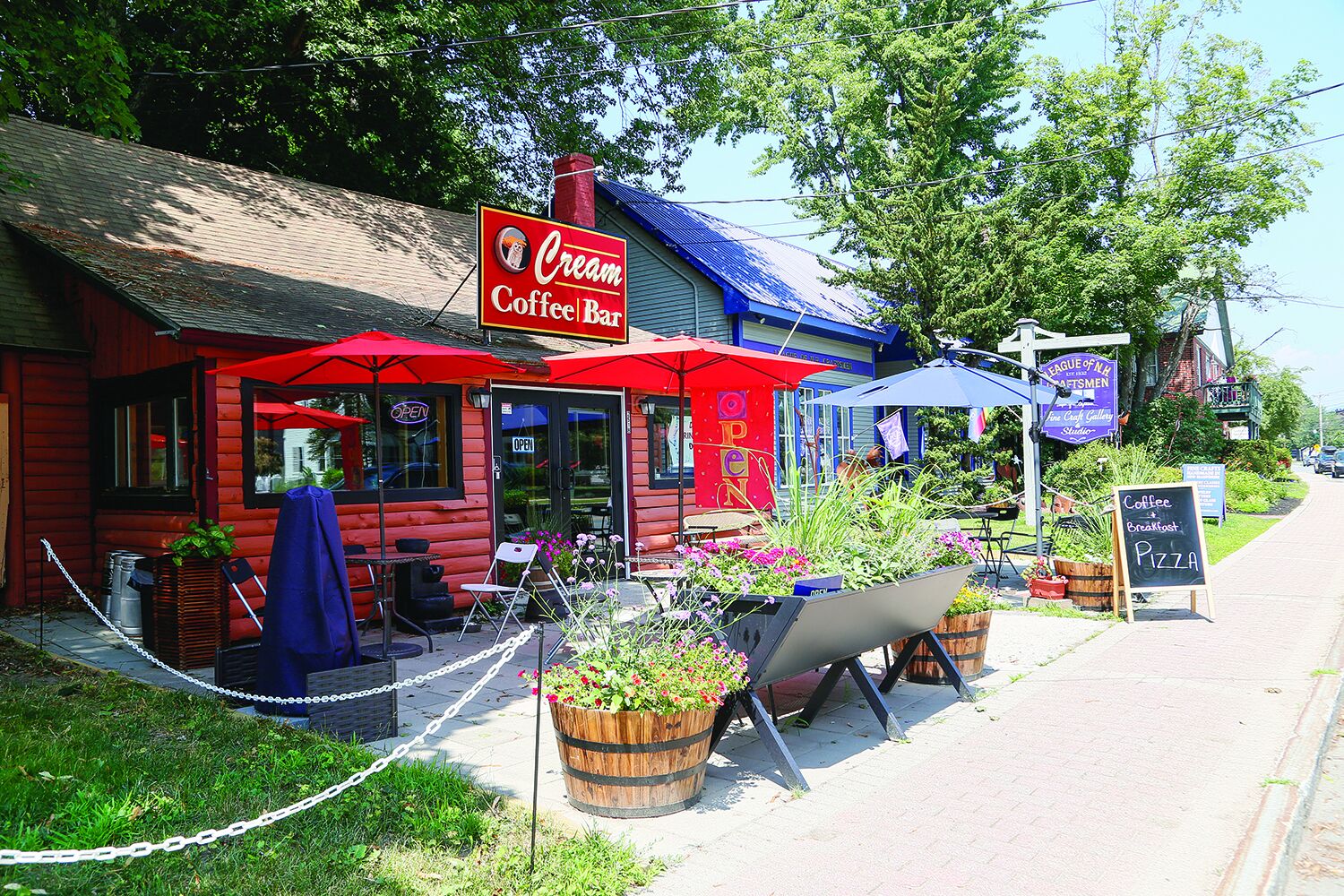 North Conway Village: New in village: Cream Coffee Bar